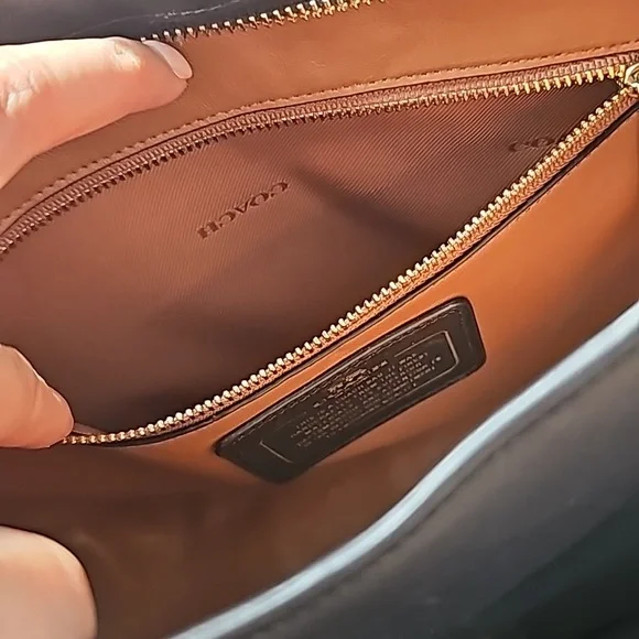 Coach Shoulder Bag - Picture 10 of 11